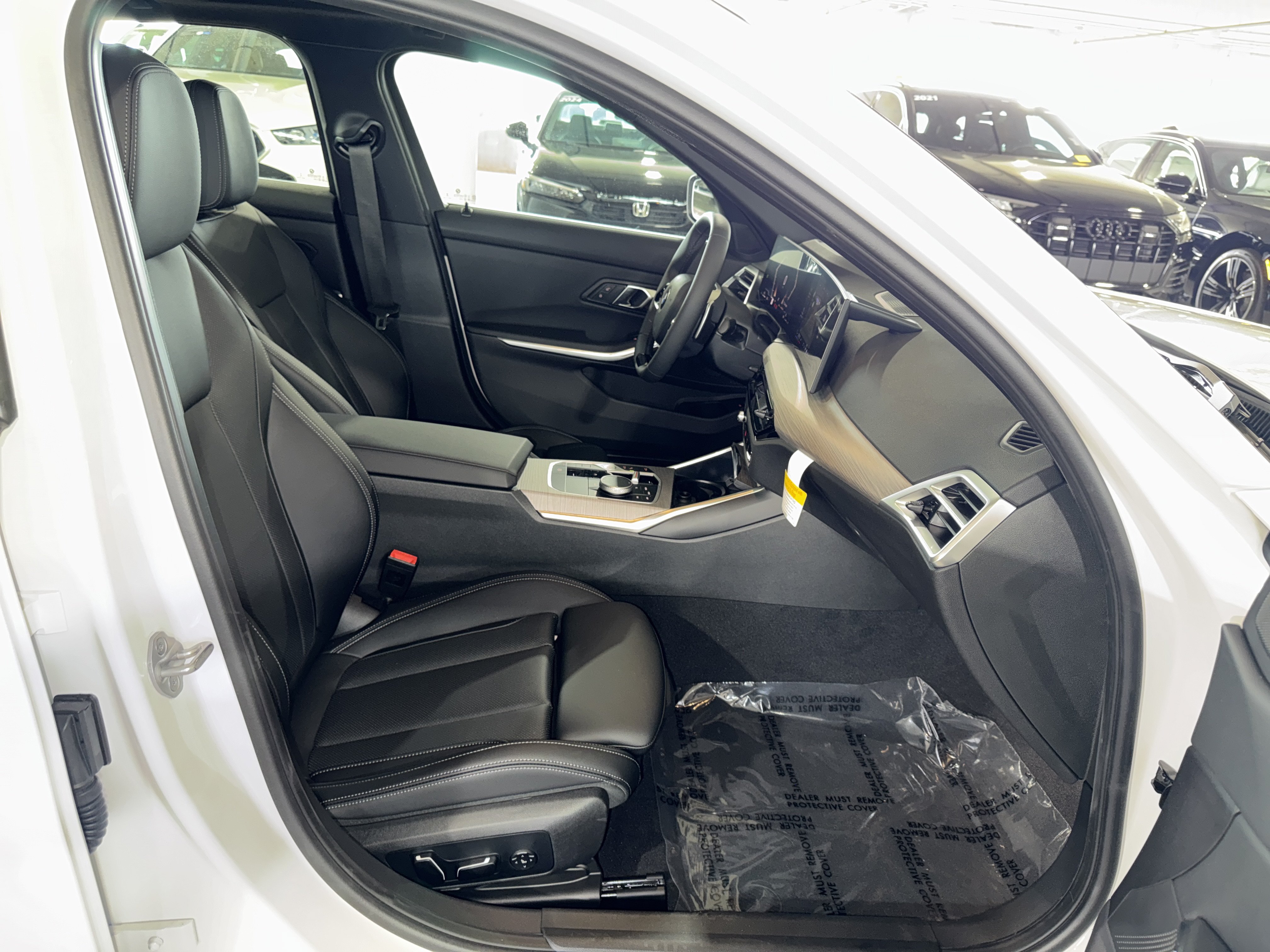 New 2026 BMW 330i Sedan w/ Convenience Package RWD image 9