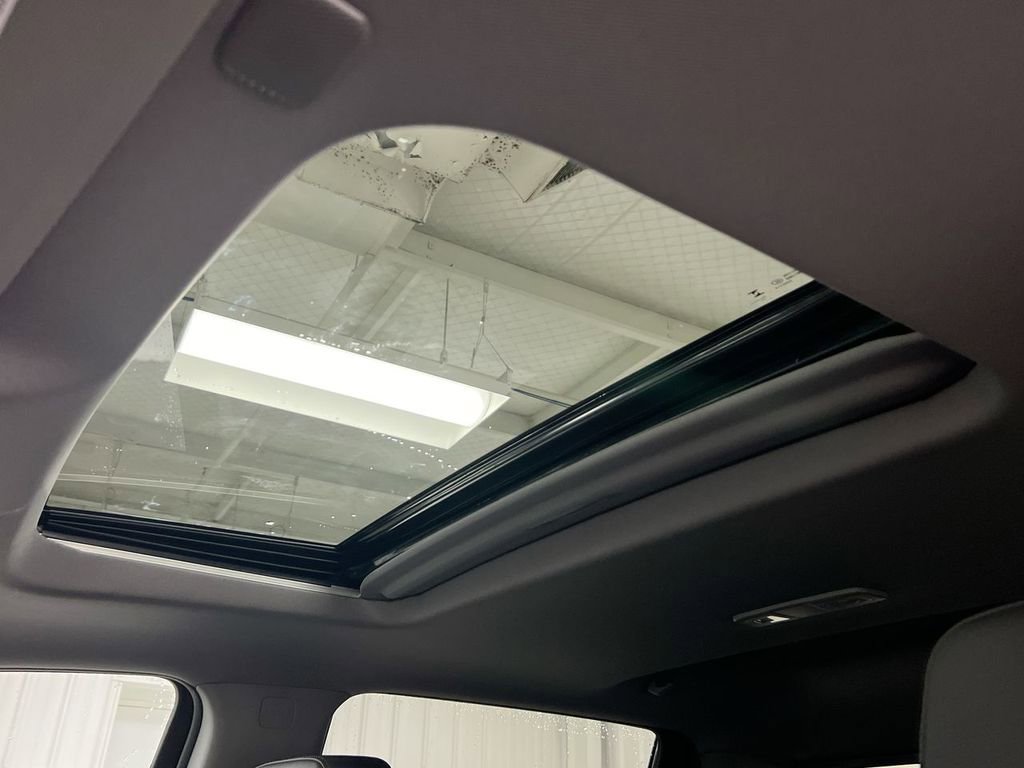 Used 2025 Chevrolet Silverado 2500 LTZ w/ LTZ Plus Package image 18