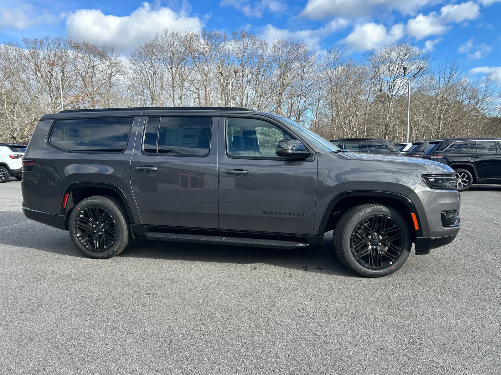 New 2025 Jeep Wagoneer L Series II w/ Premium Group I image 4
