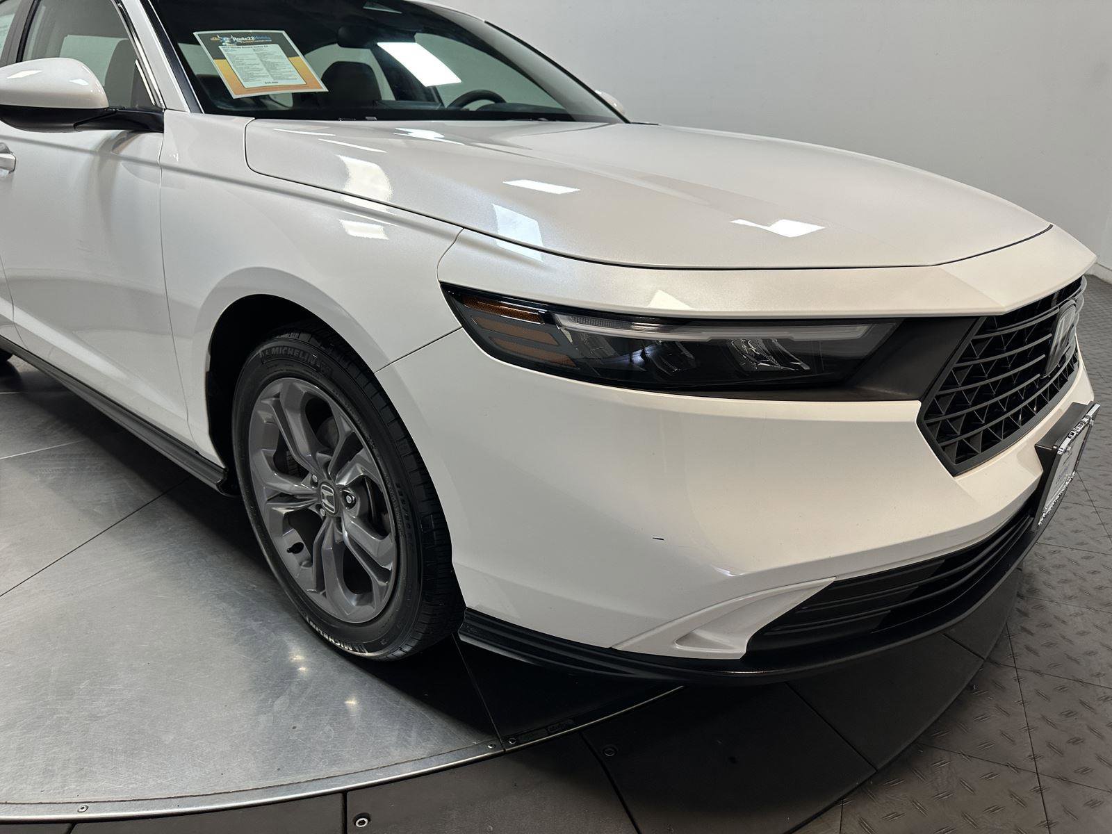 Certified 2023 Honda Accord EX image 3