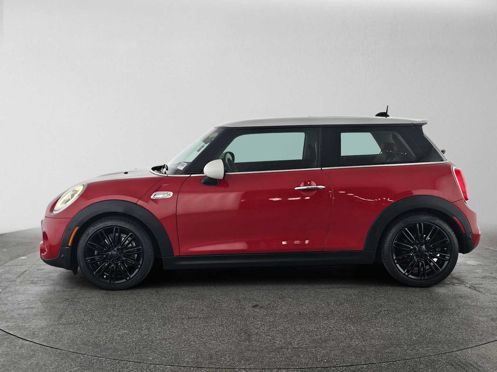 Used 2018 MINI Cooper S FWD image 6