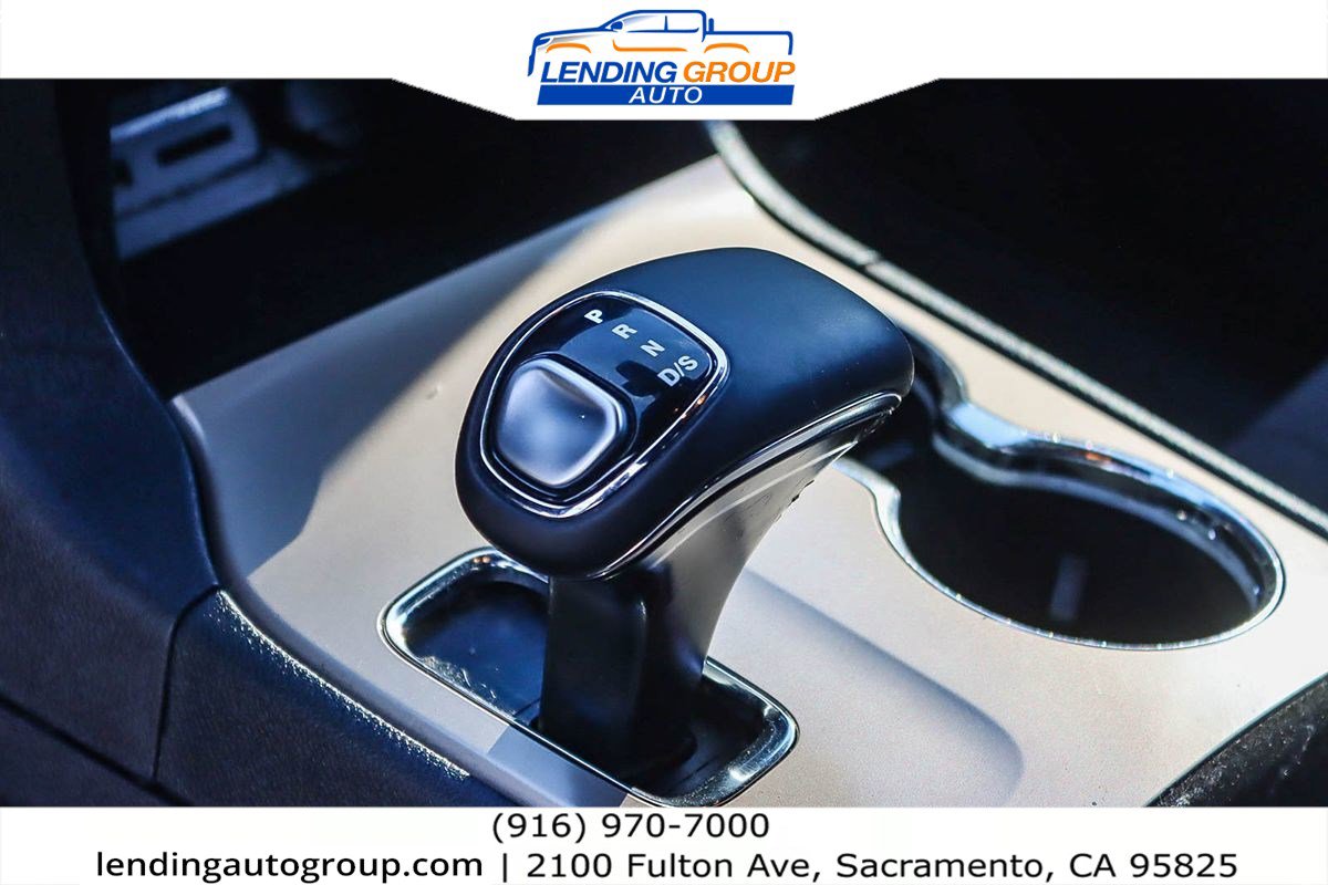 Used 2015 Jeep Grand Cherokee Laredo w/ Quick Order Package 23E image 17