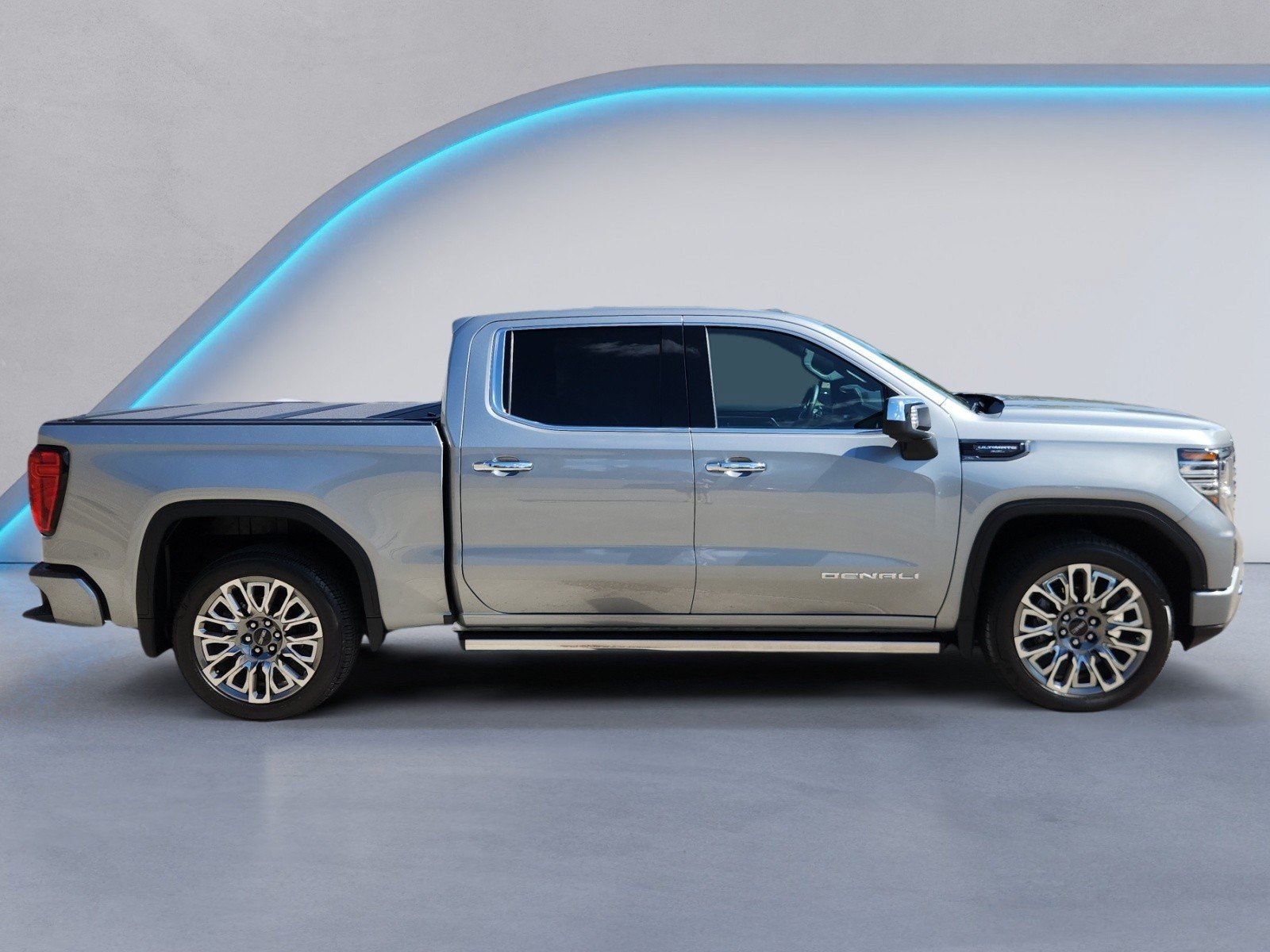 Used 2026 GMC Sierra 1500 Denali Ultimate AWD/4WD image 3