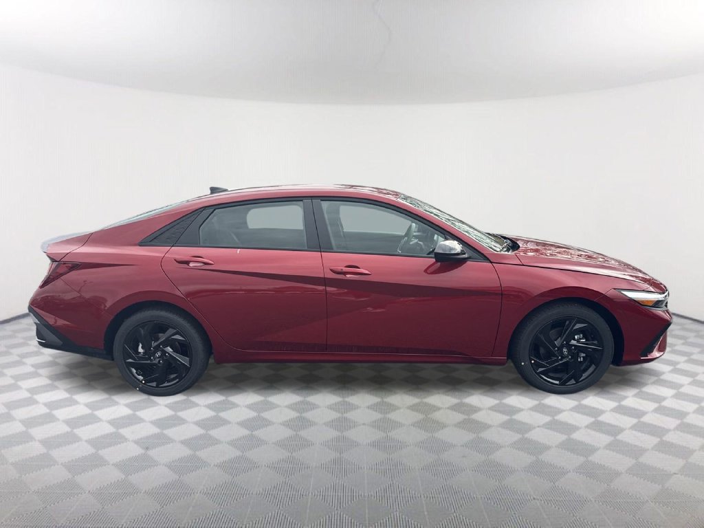 Certified 2026 Hyundai Elantra Sport w/ Cargo Package FWD image 4