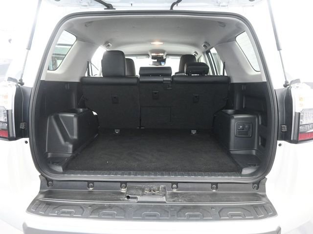 Used 2024 Toyota 4Runner TRD Off-Road Premium image 8