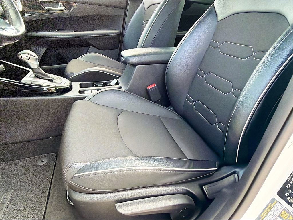 Used 2023 Kia Forte GT-Line w/ GT-Line Premium Package image 22