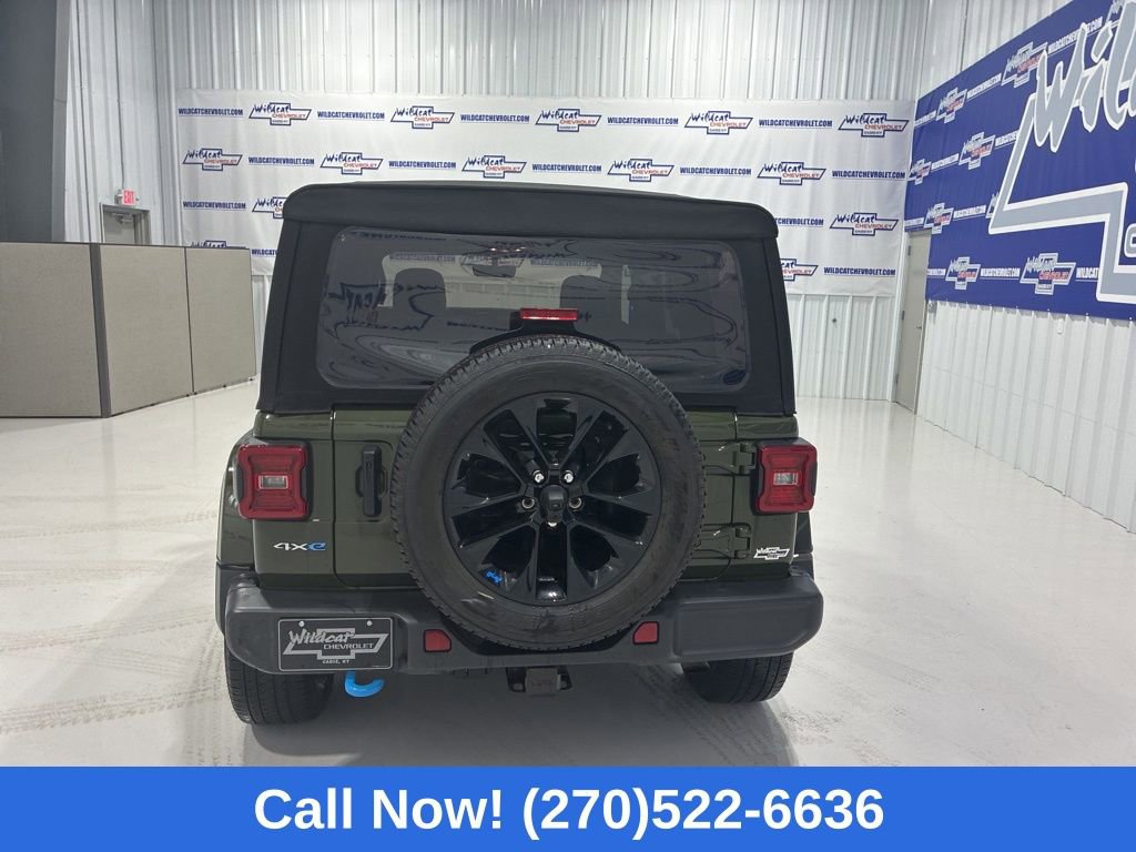 Used 2023 Jeep Wrangler Unlimited Sahara w/ Cold Weather Group AWD/4WD image 5