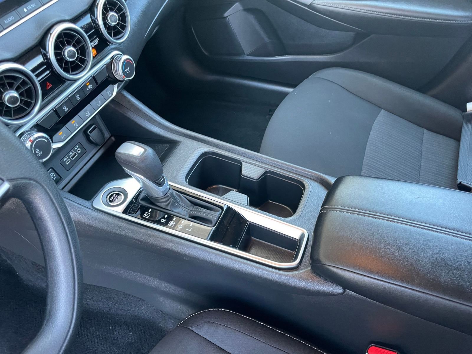 Used 2025 Nissan Sentra SV image 41