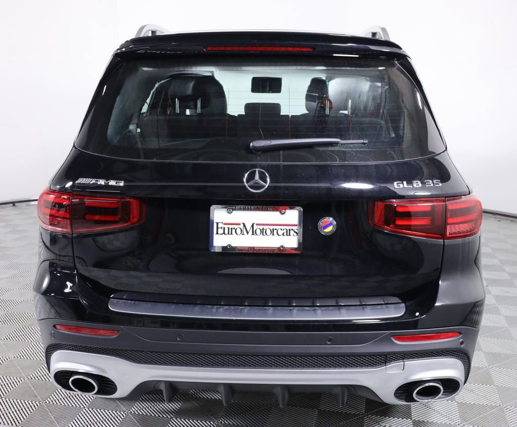 Certified 2025 Mercedes-Benz GLB 35 AMG 4MATIC image 5