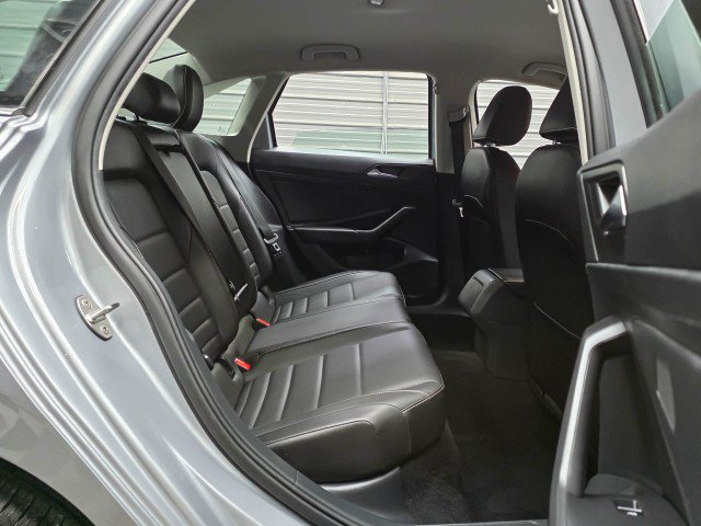 Used 2022 Volkswagen Jetta SE FWD image 16