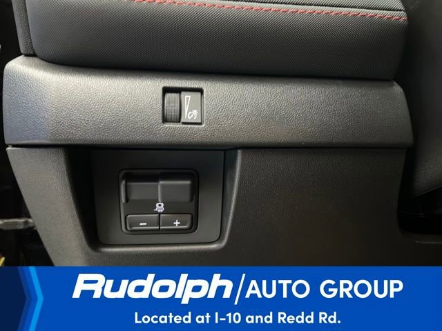 Used 2025 Chevrolet Colorado Z71 image 17