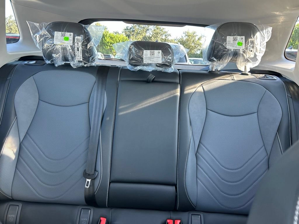 New 2026 Volkswagen Tiguan SE FWD image 13