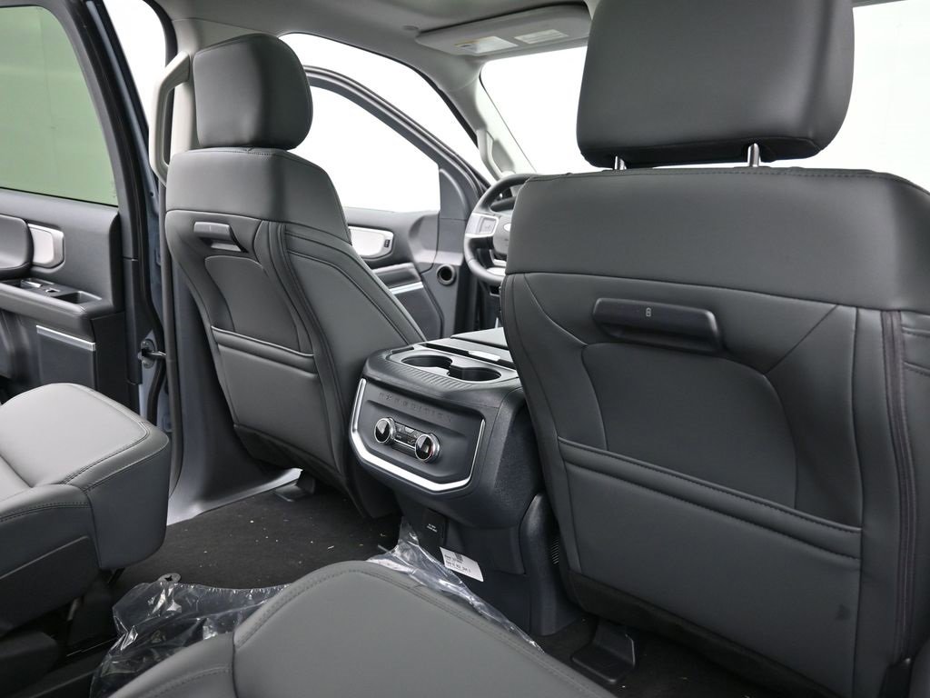 New 2026 Ford Expedition Active RWD image 12