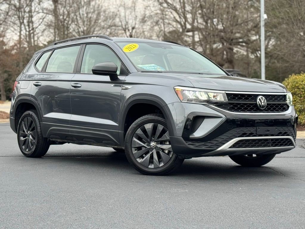 Used 2023 Volkswagen Taos S image 2
