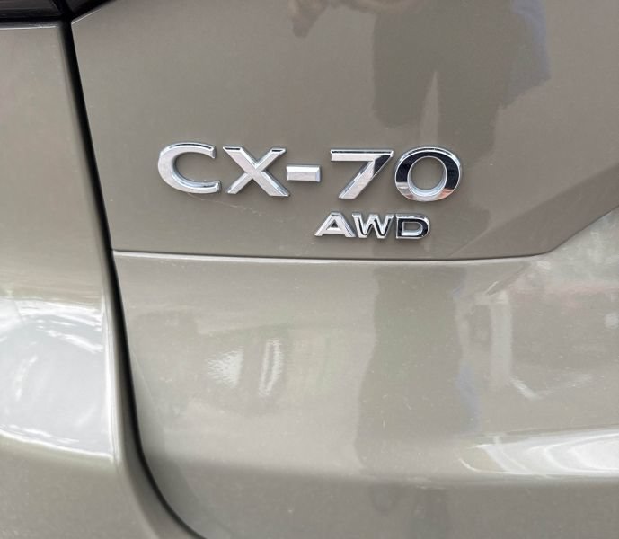 Certified 2025 MAZDA CX-70 Plug-In Hybrid w/ Premium Pkg AWD/4WD image 7