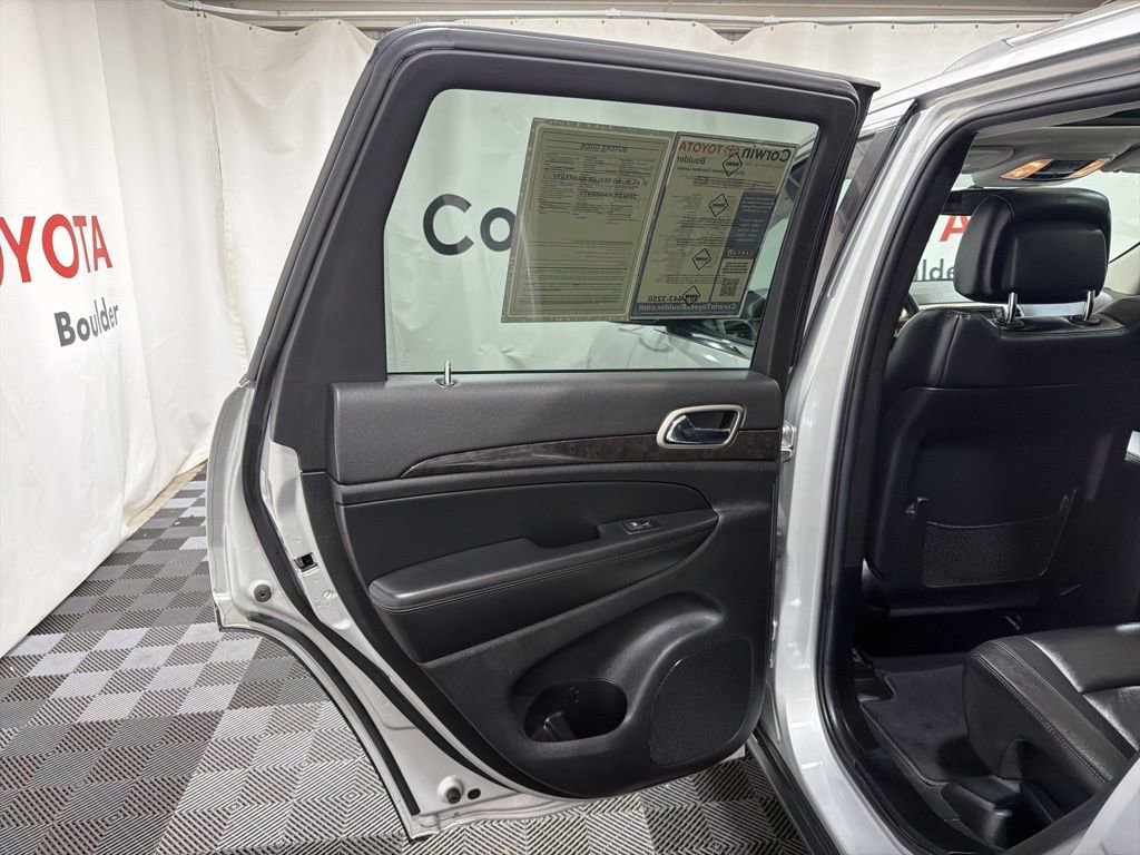 Used 2013 Jeep Grand Cherokee Laredo image 18