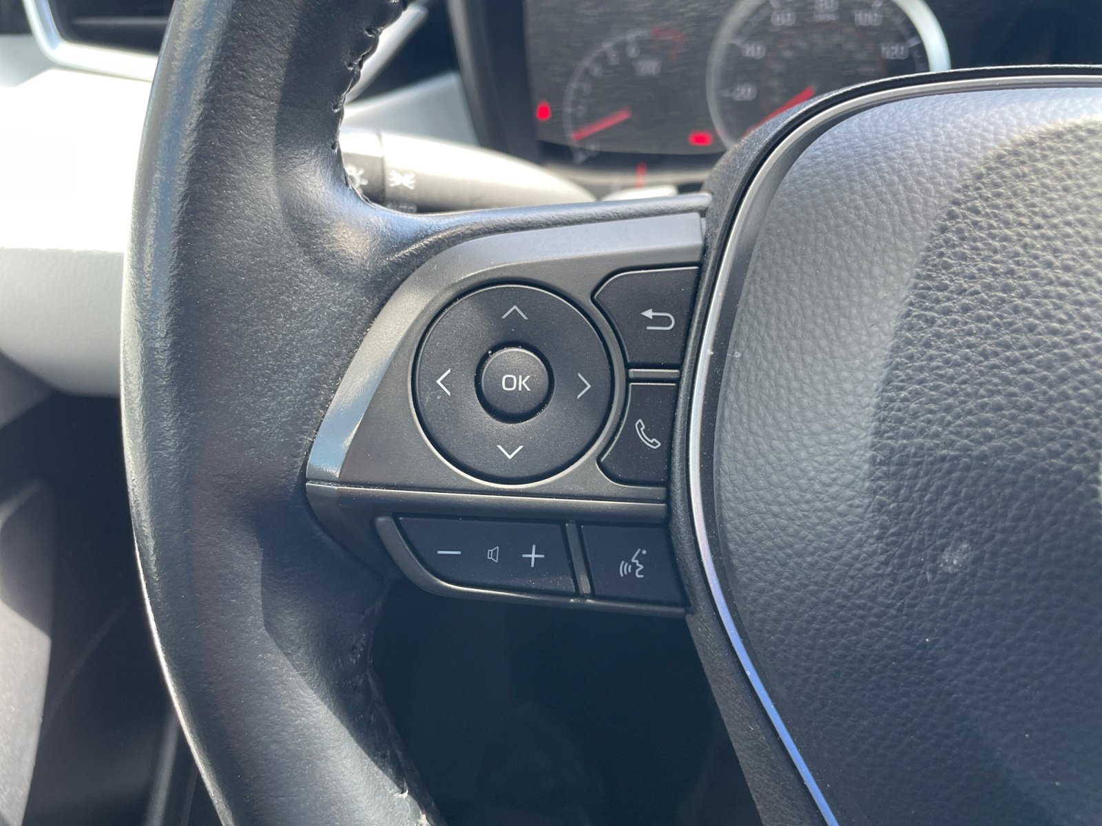 Used 2020 Toyota Corolla SE FWD image 20