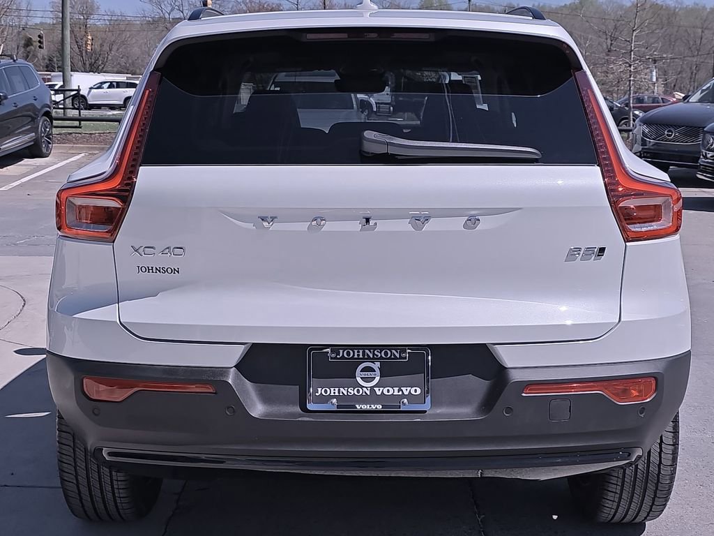 New 2026 Volvo XC40 B5 Plus w/ Protection Package Premier AWD/4WD image 6