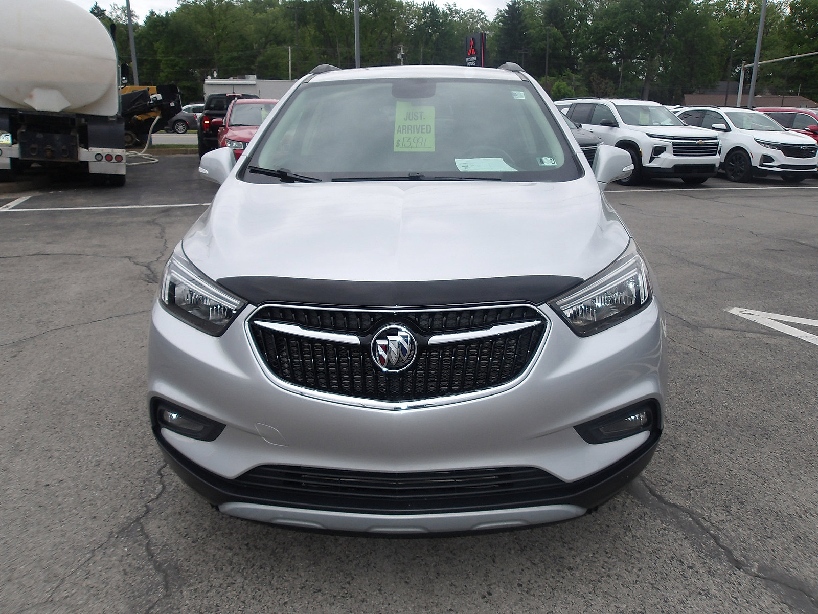 Used 2018 Buick Encore Sport Touring FWD image 2