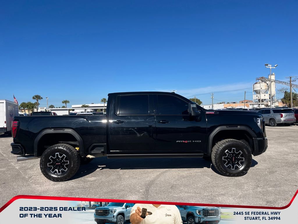 Used 2024 GMC Sierra 2500 AT4X image 8