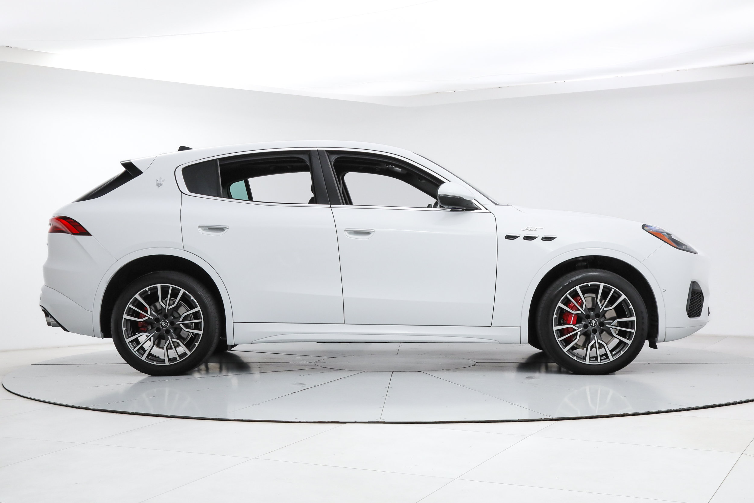 Used 2023 Maserati Grecale GT AWD/4WD image 6