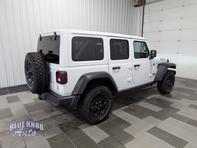 Used 2023 Jeep Wrangler Unlimited w/ Cold Weather Group AWD/4WD image 4