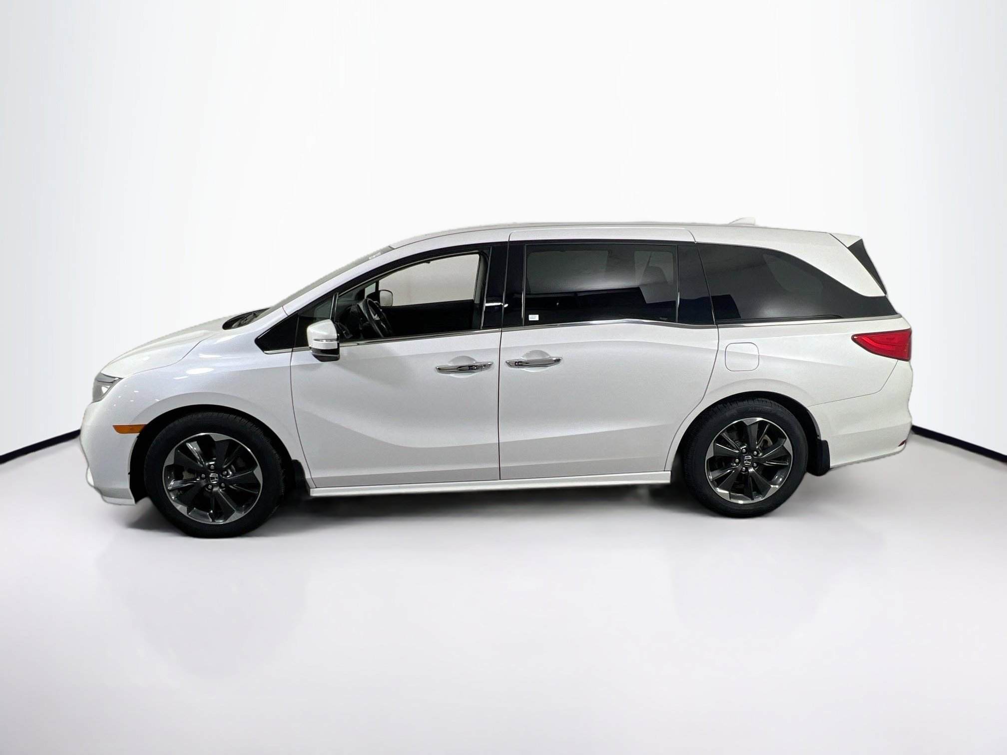Used 2023 Honda Odyssey Elite image 8