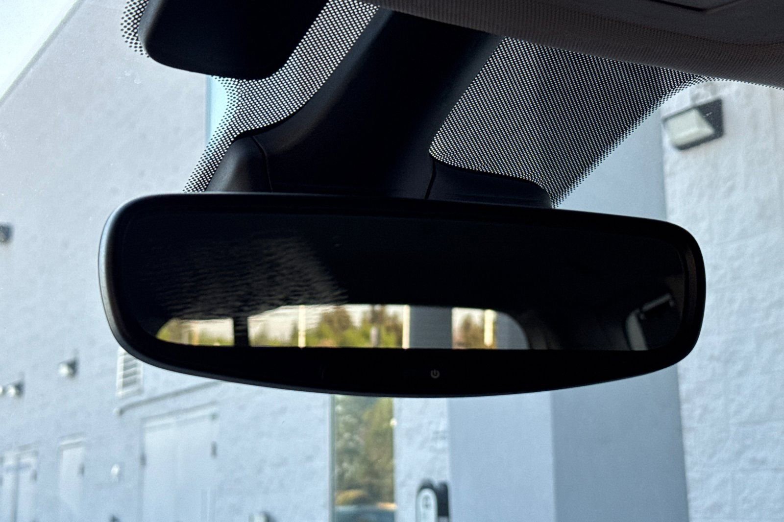 Used 2022 Chrysler Pacifica Touring-L image 25