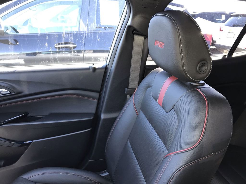 Used 2025 Chevrolet Trax RS w/ Sunroof Package image 23