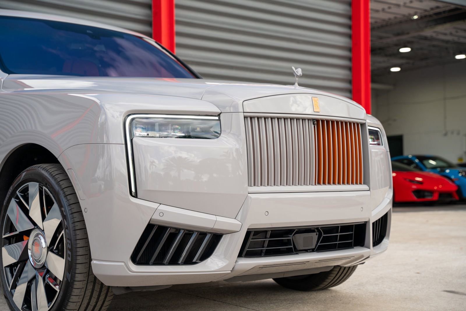 Used 2025 Rolls-Royce Cullinan video 2