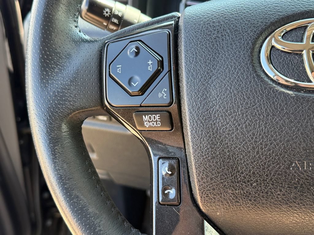 Used 2020 Toyota 4Runner TRD Off-Road Premium w/ Moonroof Package AWD/4WD image 16