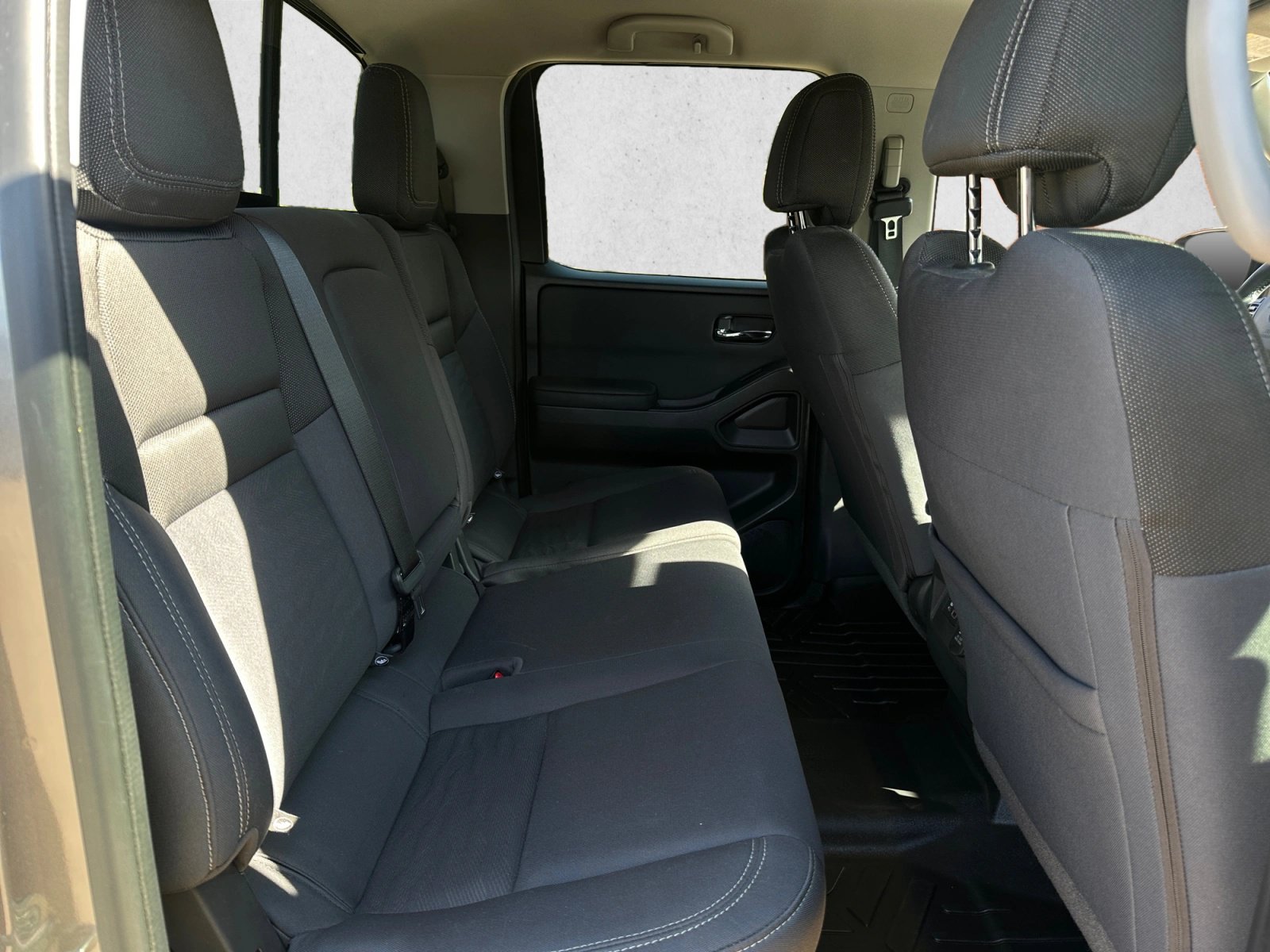 Used 2023 Nissan Frontier SV w/ SV Convenience Package AWD/4WD image 25