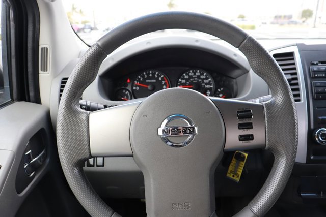 Used 2009 Nissan Frontier SE w/ SE Value Truck Pkg RWD image 17