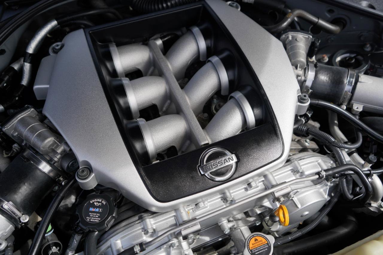 Used 2010 Nissan GT-R Premium image 75