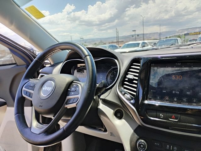 Used 2019 Jeep Cherokee Limited w/ Trailer Tow Group AWD/4WD image 18