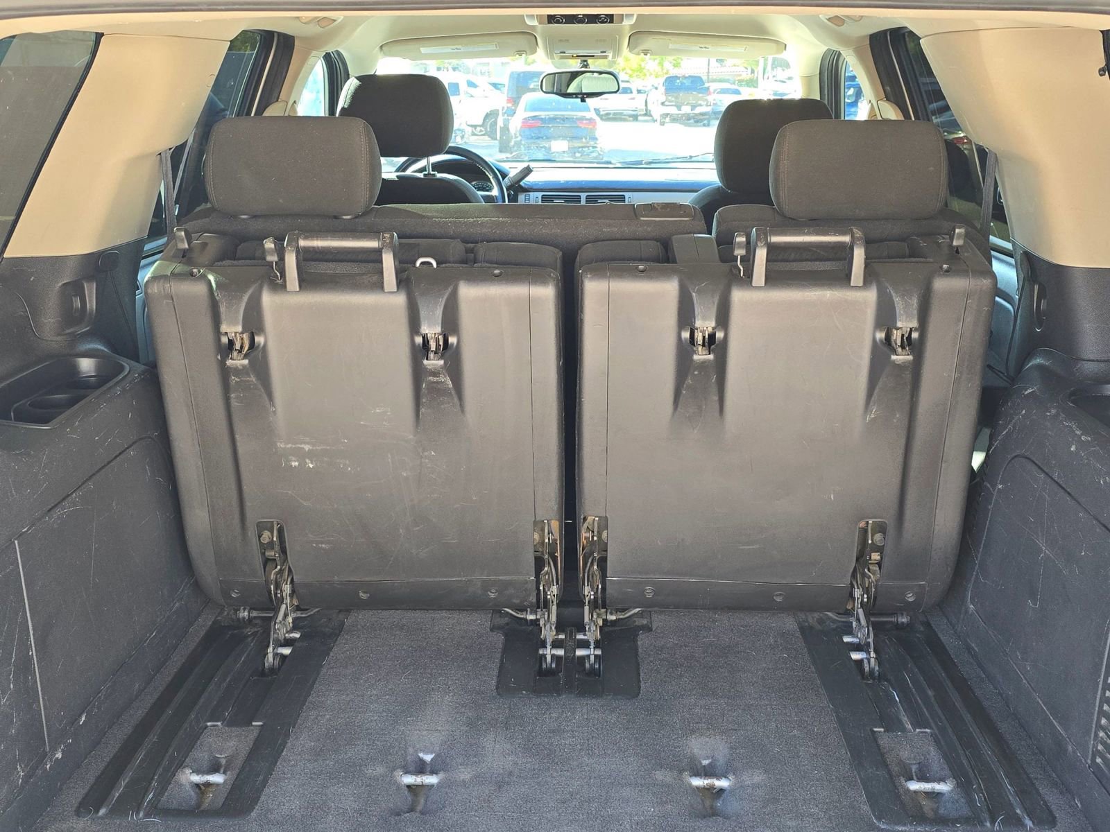 Used 2010 Chevrolet Tahoe LS image 13