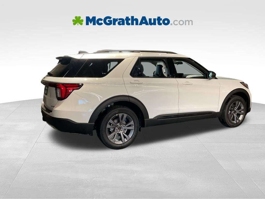 New 2026 Ford Explorer Active w/ Active Comfort Package image 3