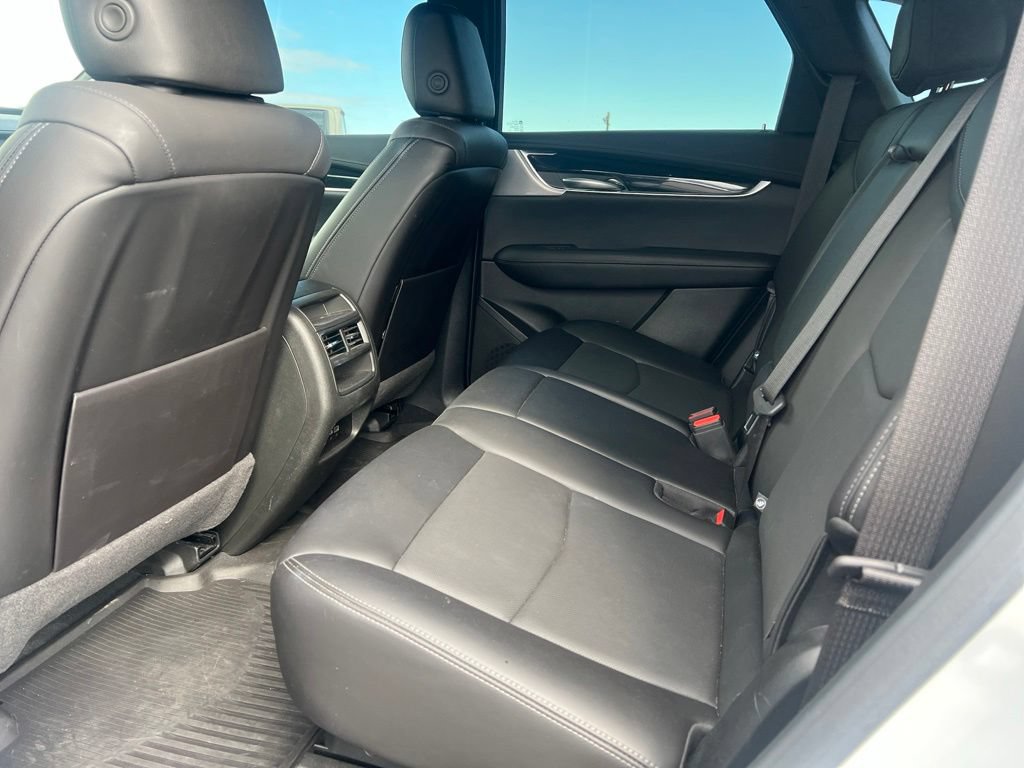 Used 2024 Cadillac XT5 Premium Luxury FWD image 9