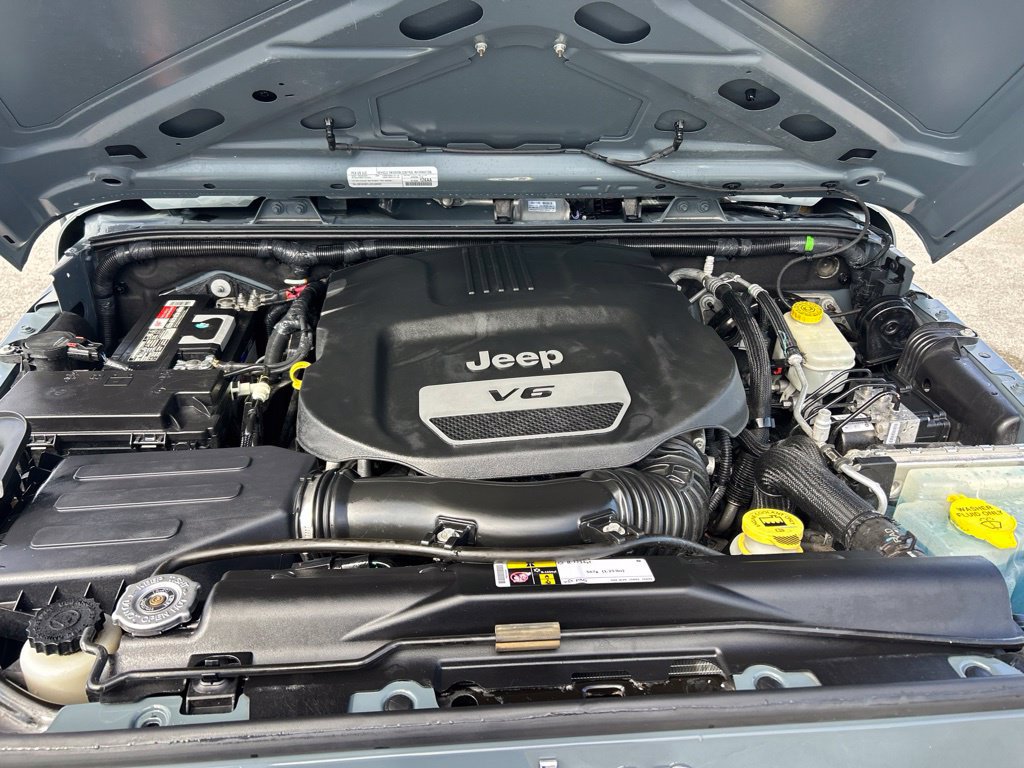 Used 2015 Jeep Wrangler Sport w/ Quick Order Package 23S AWD/4WD image 17