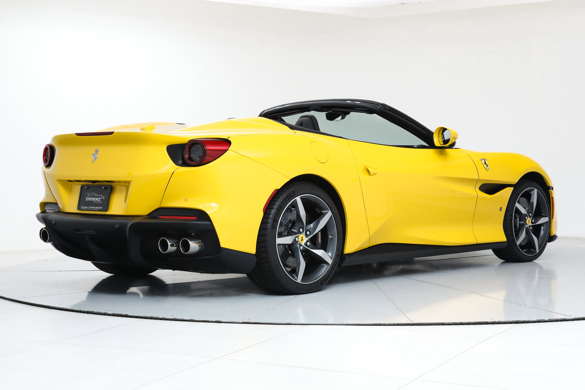 Certified 2023 Ferrari Portofino M image 3