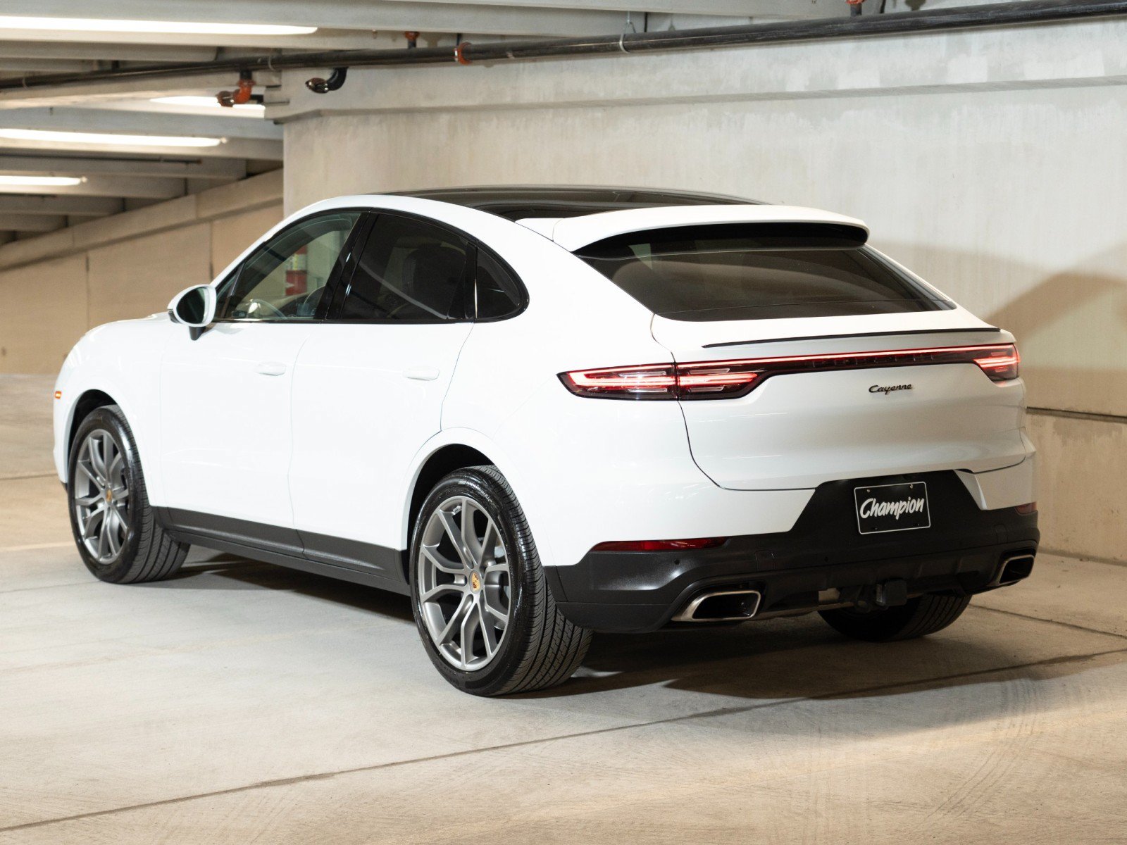 Certified 2023 Porsche Cayenne Coupe AWD/4WD image 3