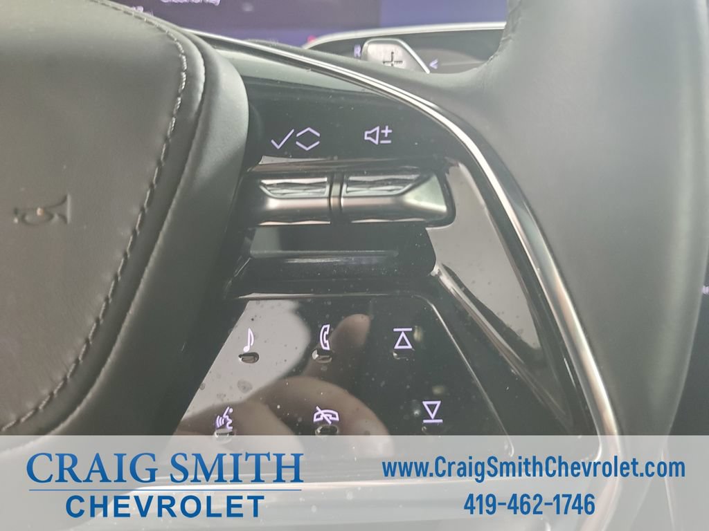 Used 2025 Cadillac Escalade Sport Platinum w/ LPO, Floor Liner Package AWD/4WD image 26