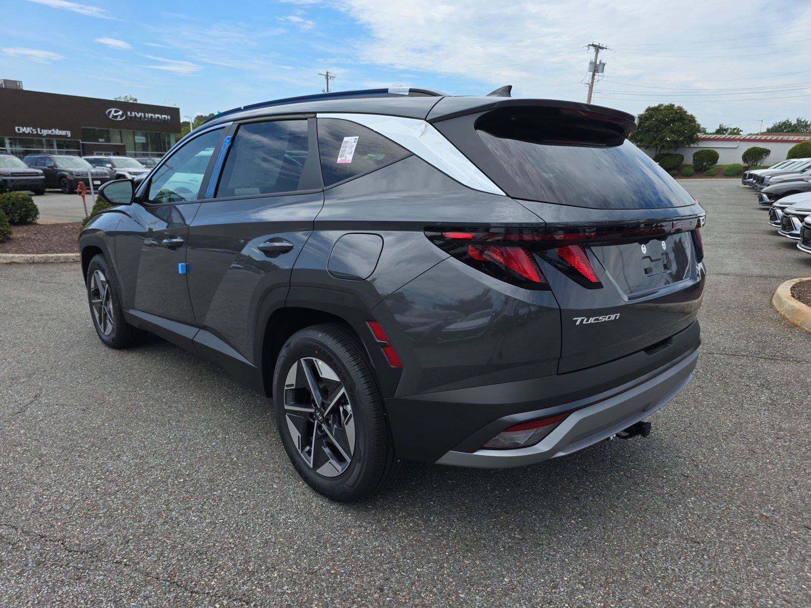 New 2026 Hyundai Tucson SEL w/ Tow & Go Package FWD image 8