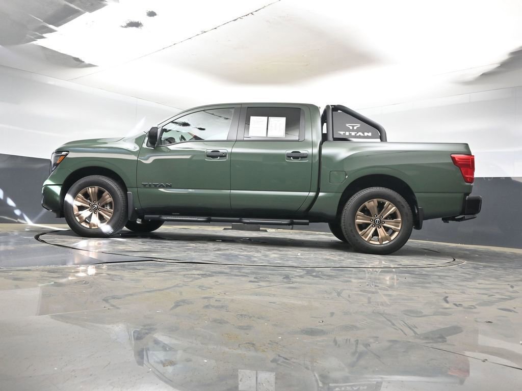 Used 2024 Nissan Titan SV w/ SV Bronze Edition Package image 30