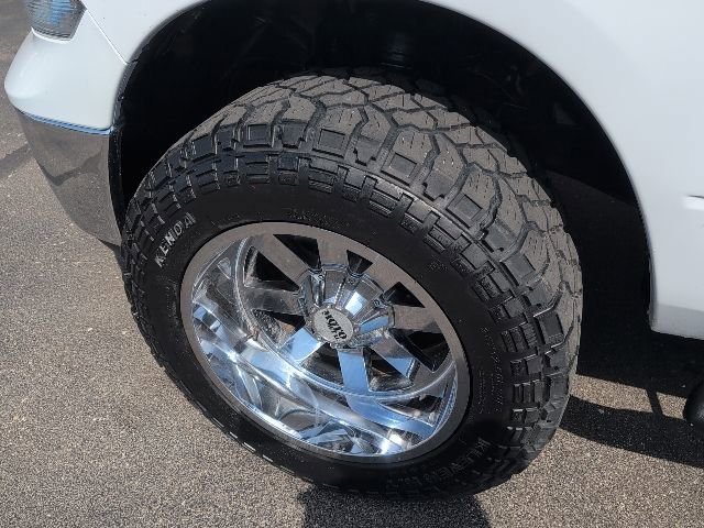 Used 2018 RAM 1500 Classic SLT AWD/4WD image 16