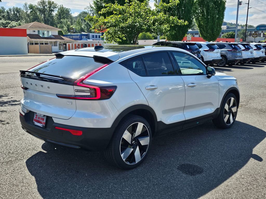 Used 2023 Volvo C40 P8 Recharge Ultimate image 5