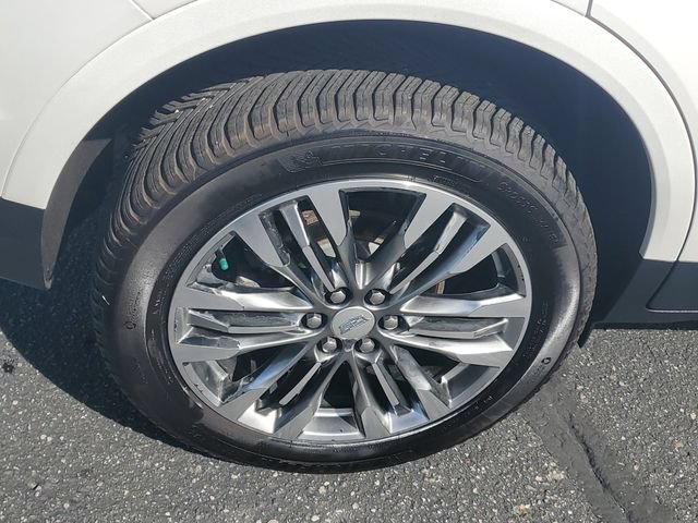 Used 2017 Cadillac XT5 Premium Luxury AWD/4WD image 5