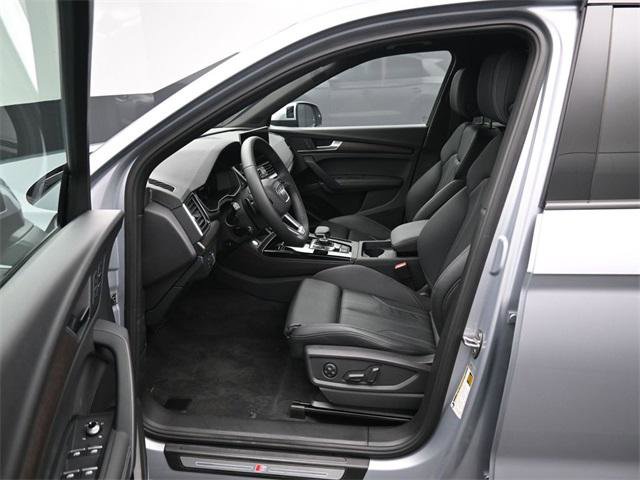 Used 2024 Audi Q5 e Premium Plus w/ Premium Plus Package image 9