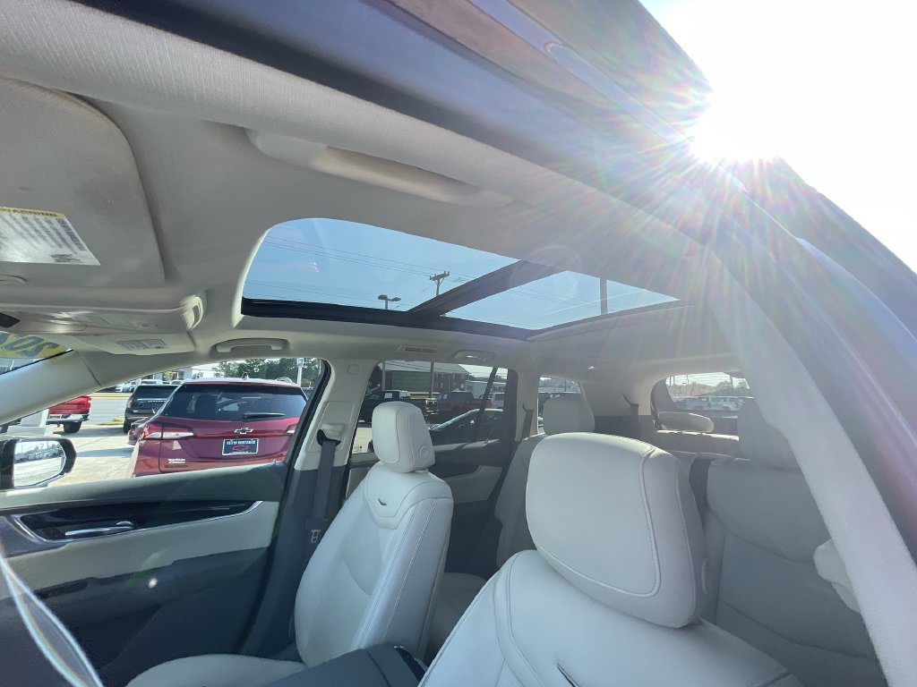 Certified 2023 Cadillac XT6 Premium Luxury w/ Technology Package FWD image 19