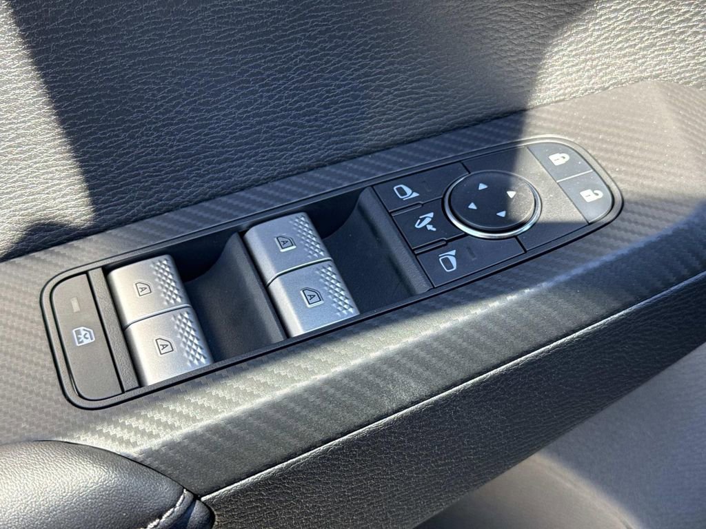 New 2026 Mitsubishi Outlander SE image 18